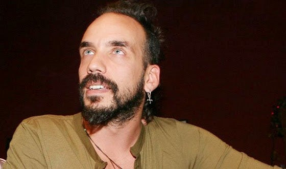 Ακούστε τι λέει κάποιος…Μουζουράκης – «Γ@@ώ την 28η Οκτωβρίου και την Ελληνική σημαία!»